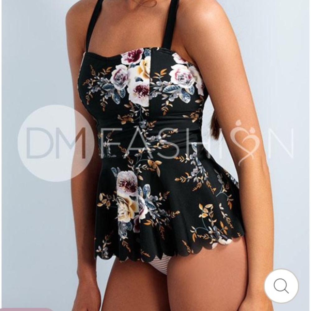 NWOT DM Fashion Peplum Tankini Top